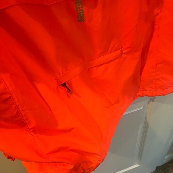 SUGOI Navy and Neon Pink Cycling Jacket-versa full zip 2/1 magnetic - Picture 9 of 14